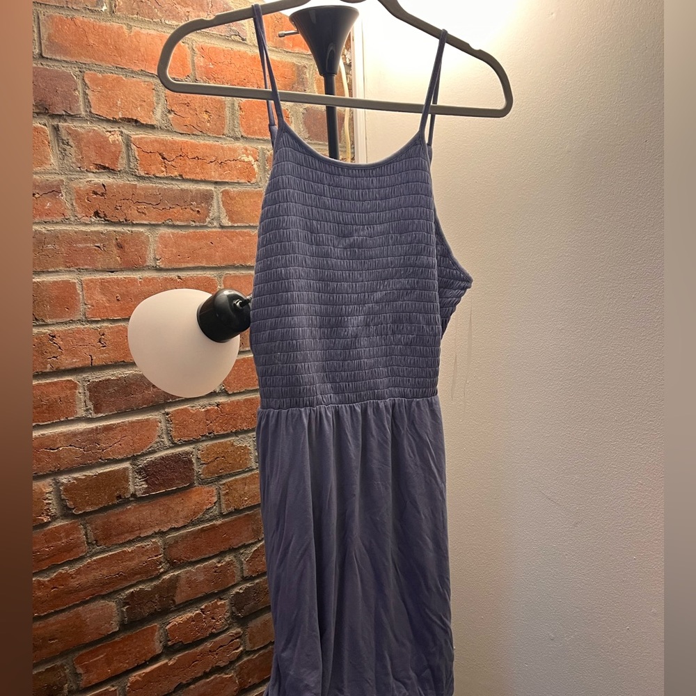 💚 3/$21 deal! Women’s size L blue dress, great condition!